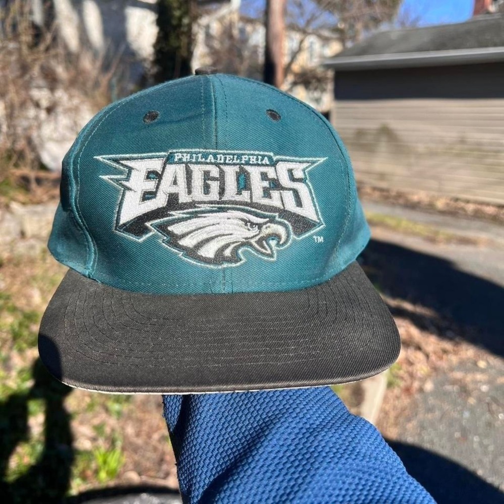 1990s Philadelphia Eagles Kelly Green Spell-out Vintage SnapBack Hat